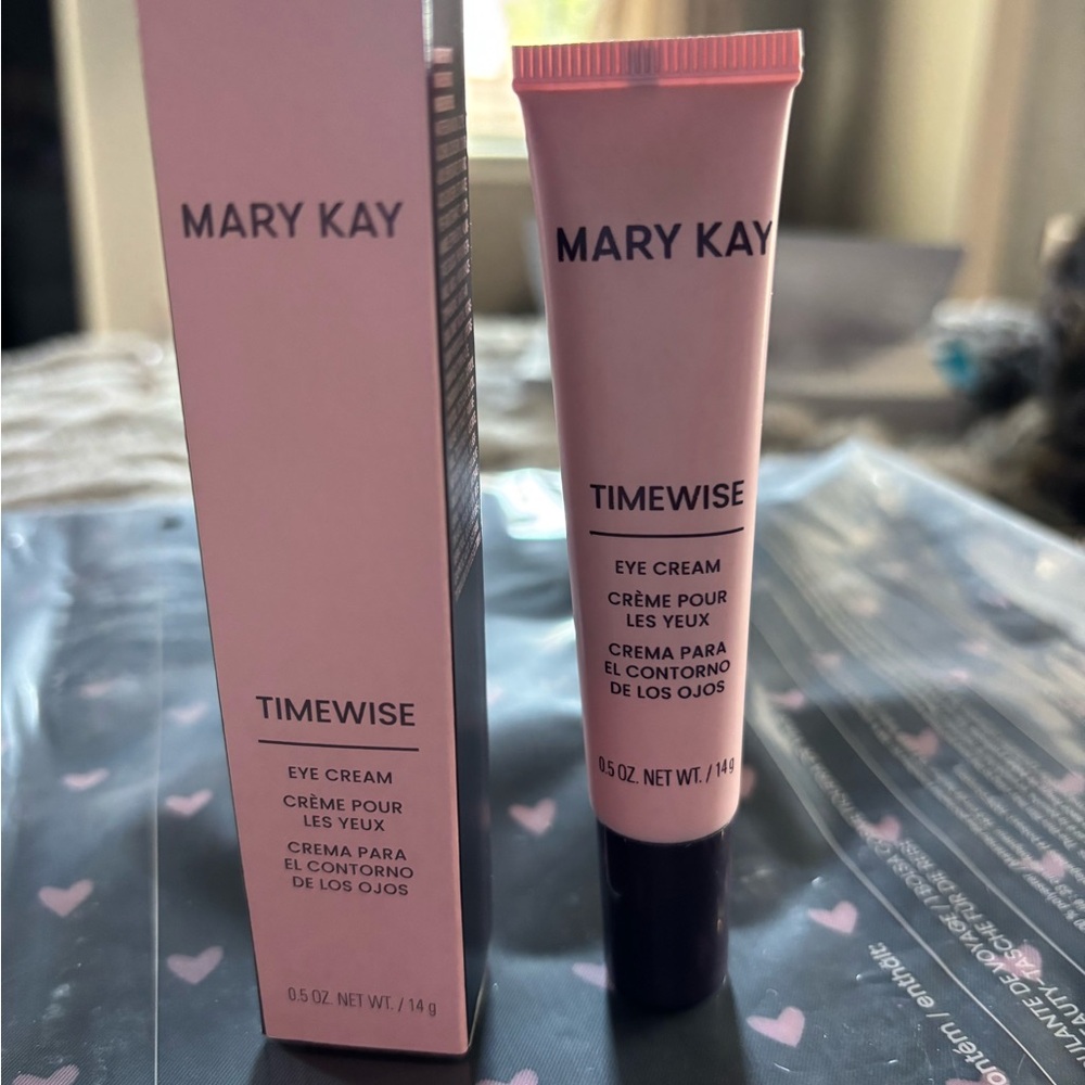 Mary Kay Timewise Eye Cream in Soft Pink